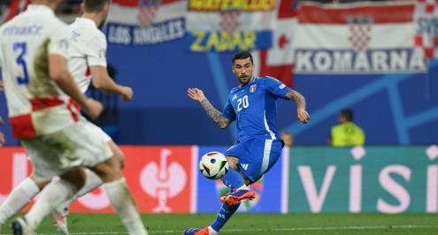 بهدفه القاتل أمام كرواتيا.. زاكايني يتوج بجائزة هدف الجولة الثالثة في يورو 2024 (فيديو)